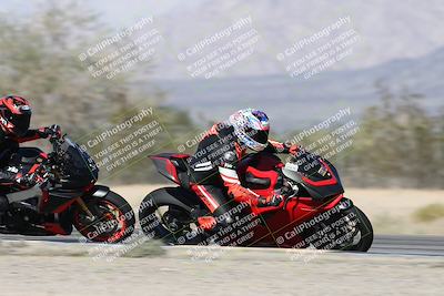 media/Dec-01-2025-Moto Forza (Mon) [[2daa91e15f]]/2-Intermediate Group/Session 3 (Turn 7 Inside Pans)/